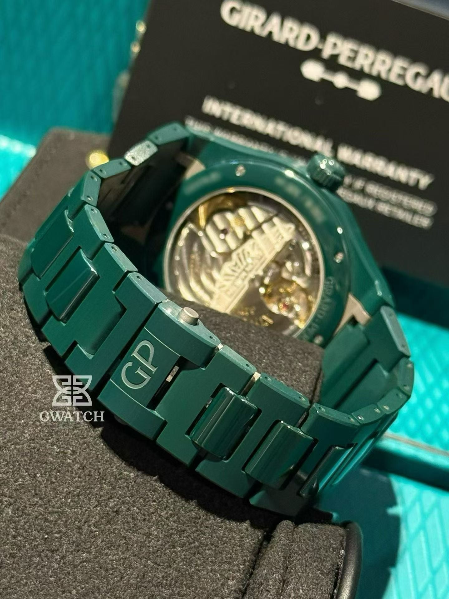 Girard Perregaux Laureato 81010-32-3081-1CX
