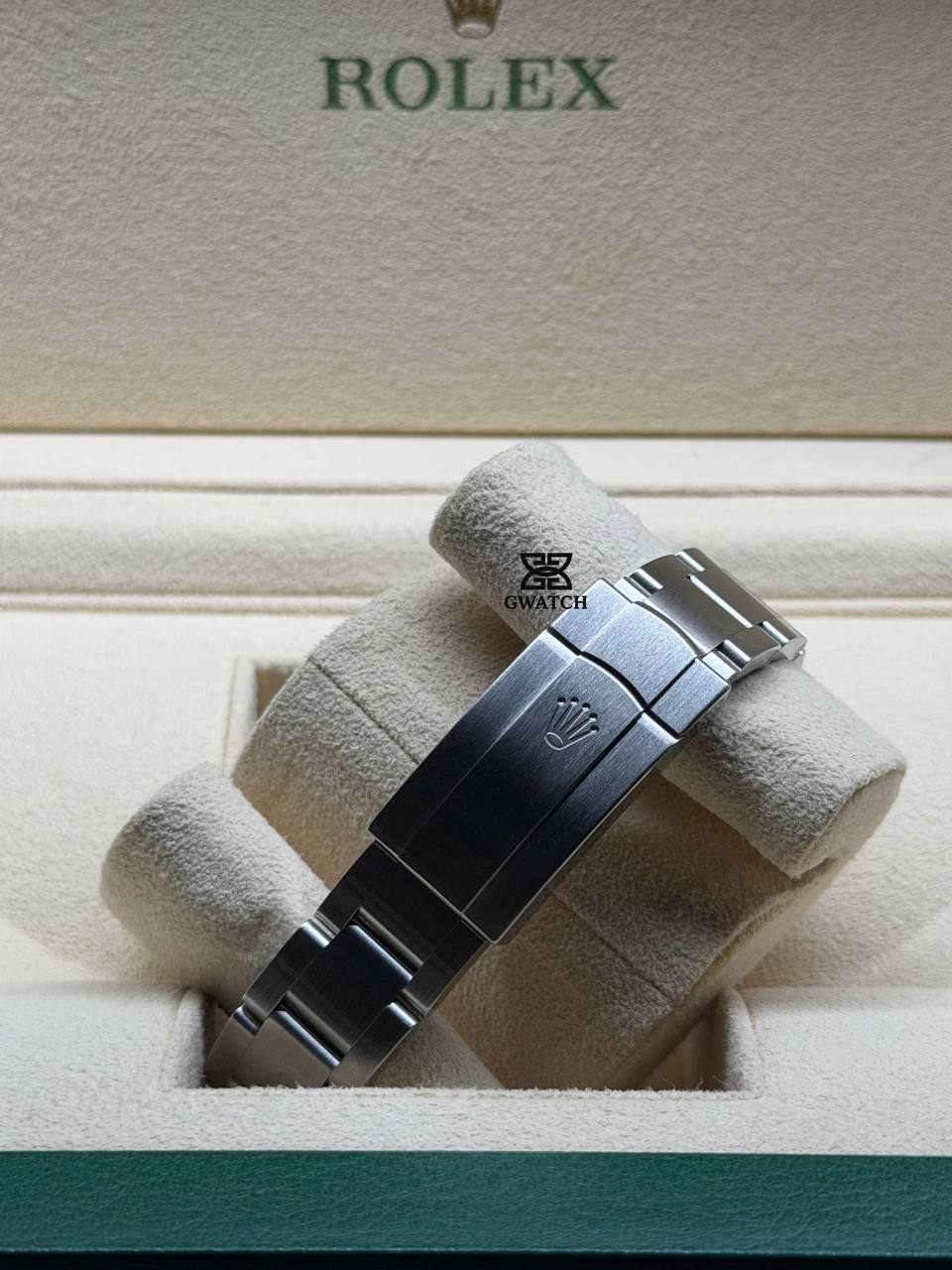 Rolex Oyster Perpetual 124200