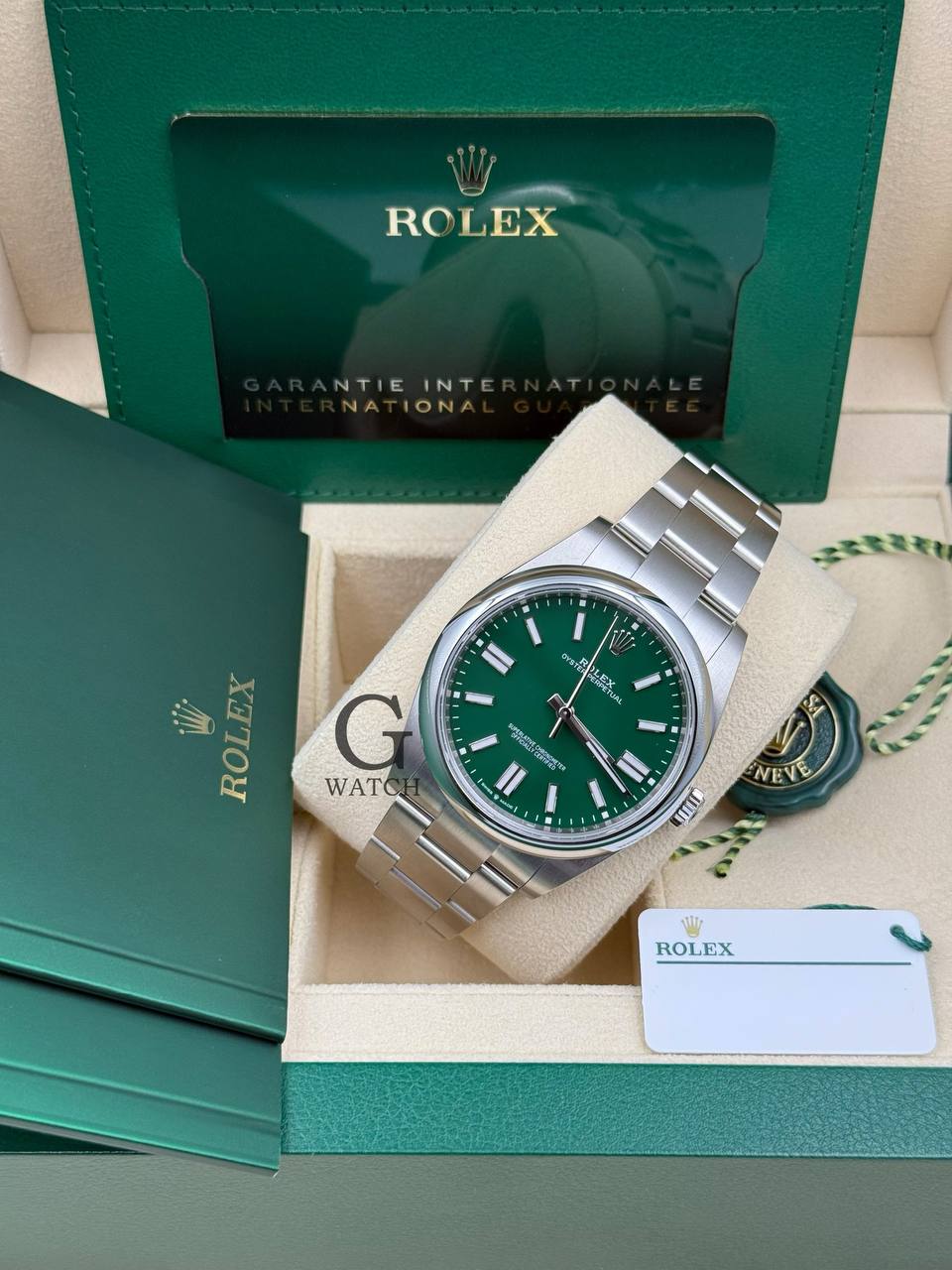 Rolex Oyster Perpetual 124300