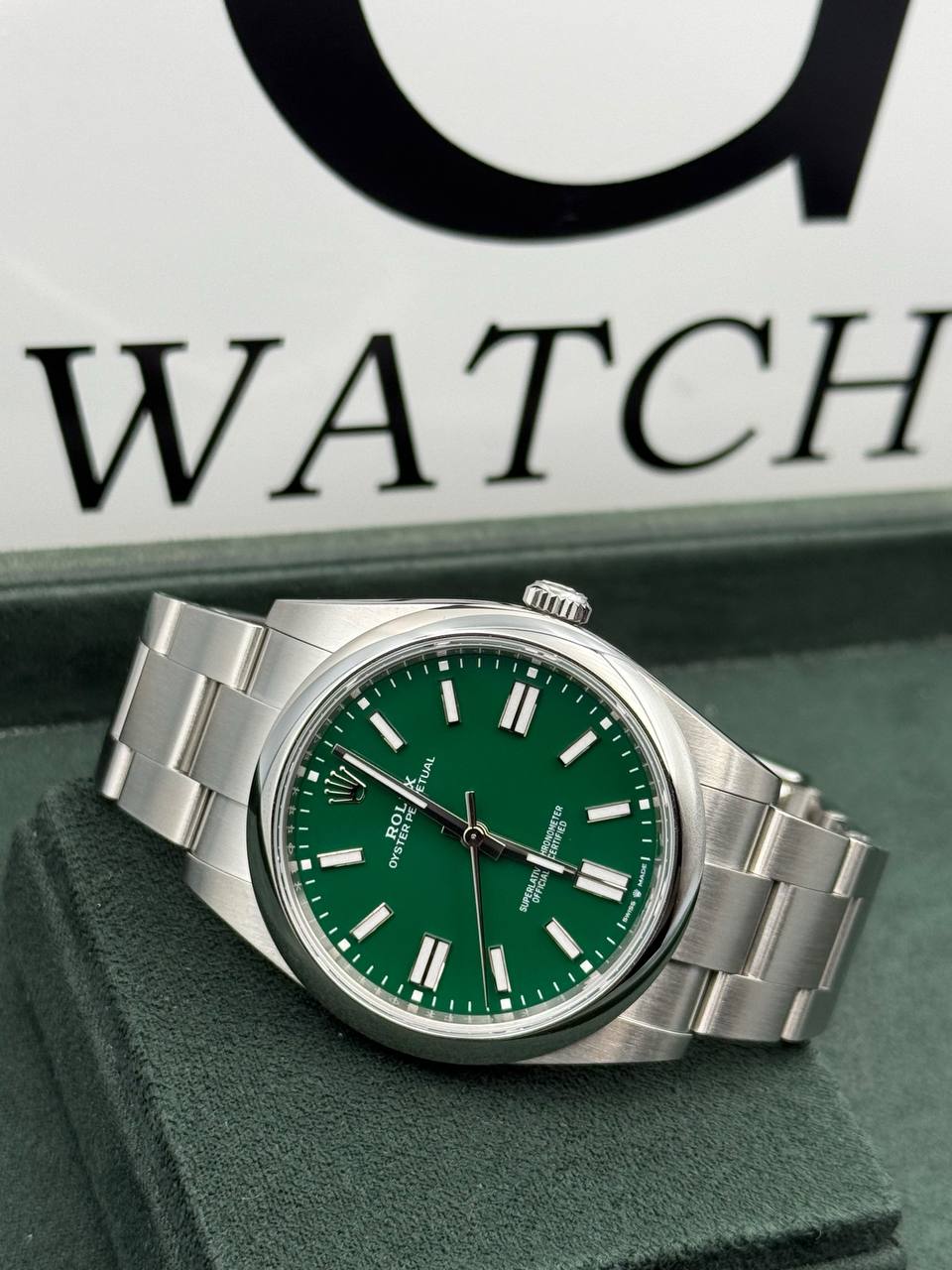 Rolex Oyster Perpetual 124300