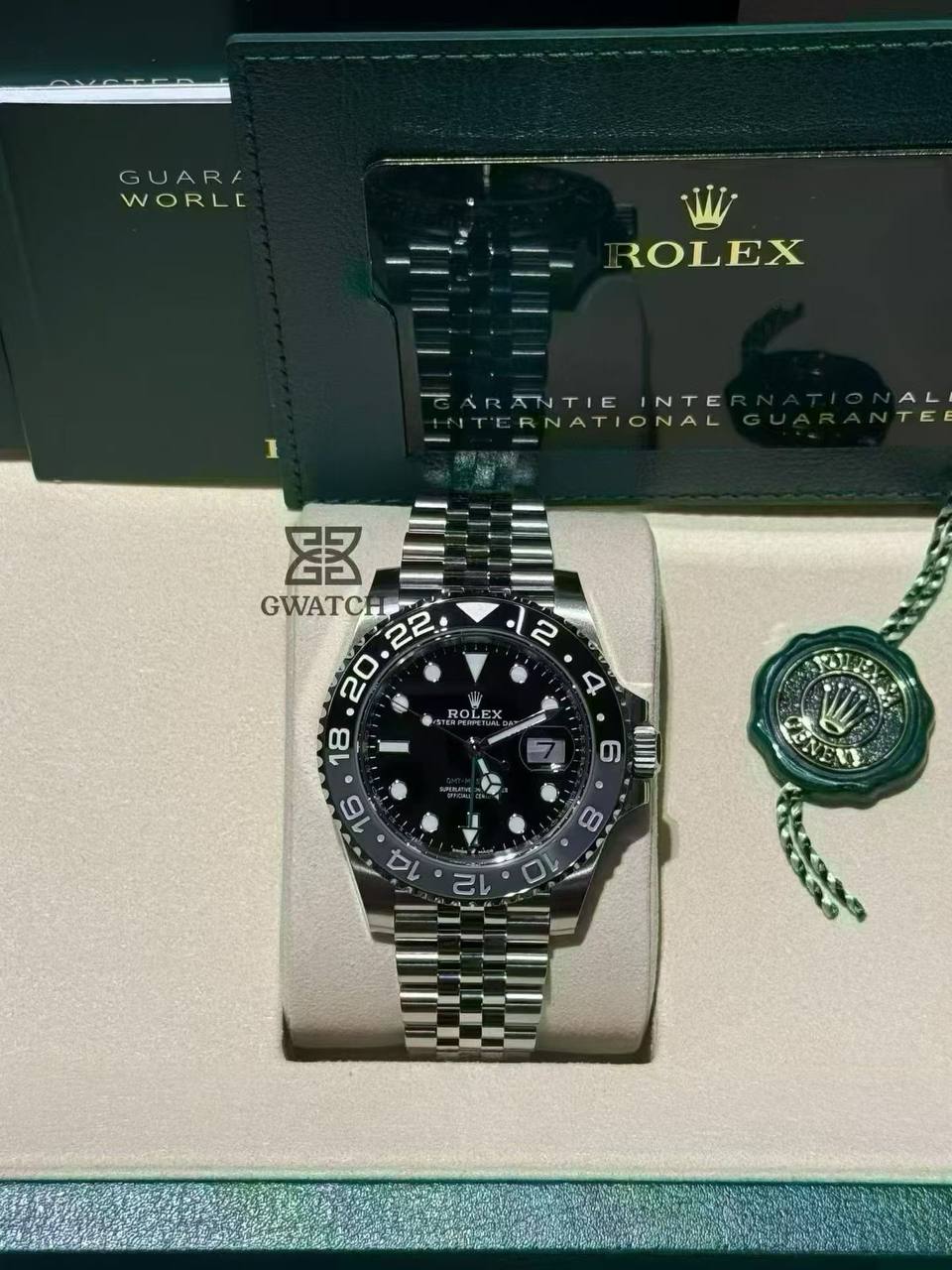 Rolex GMT Master II Bruce Wayne 126710GRNR