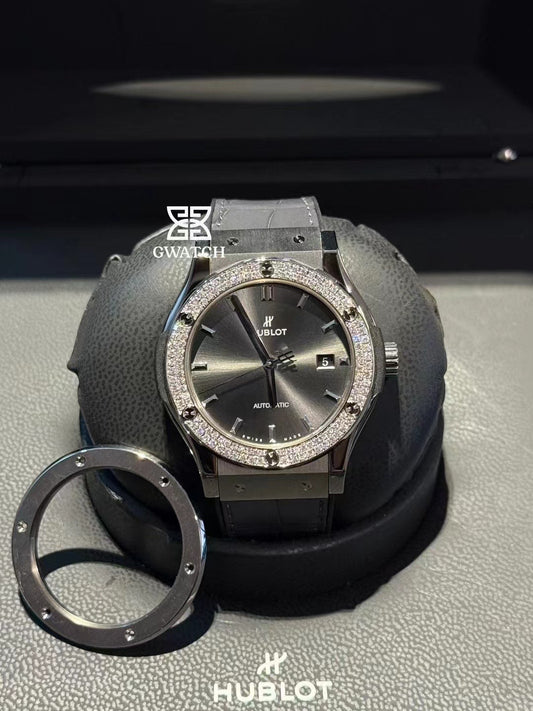 Hublot Classic Fusion 542.NX.7071.LR